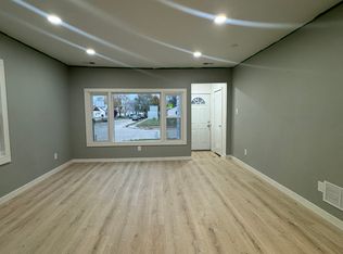 21747 Mac Arthur Blvd, Warren, MI