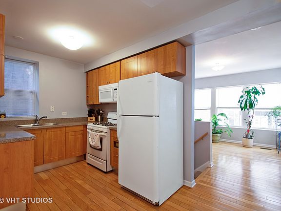 3rd image of 4756 N Albany Ave APT 1
