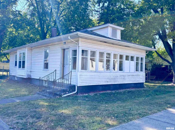 200 W Kenney St, Divernon, IL 62530