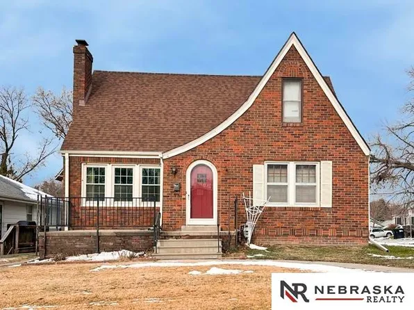6152 Hickory St, Omaha, NE 68106