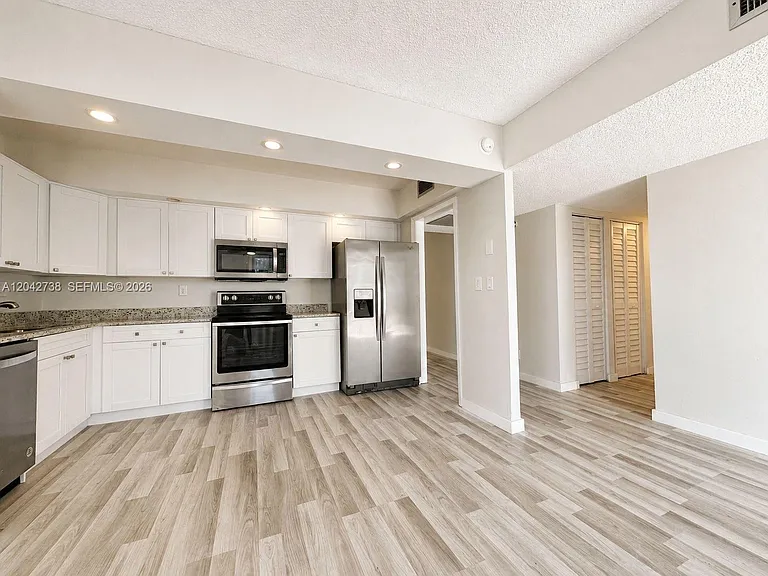 20200 W Country Club Dr #Penthouse 16 — Photo 2