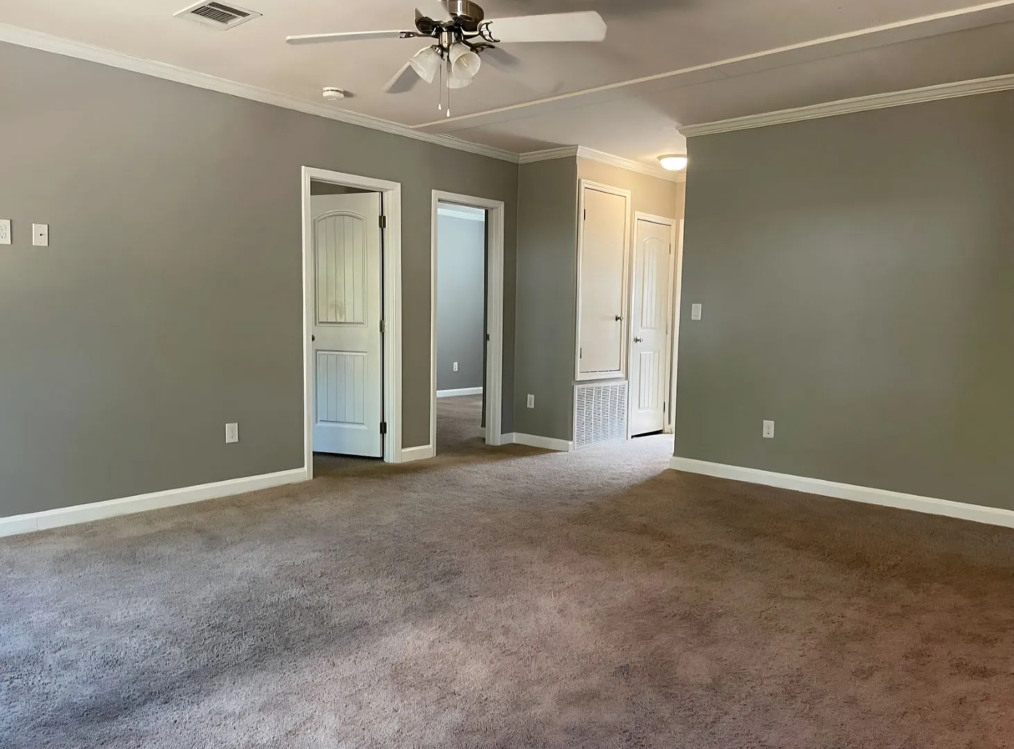 320 Mill St — Photo 2