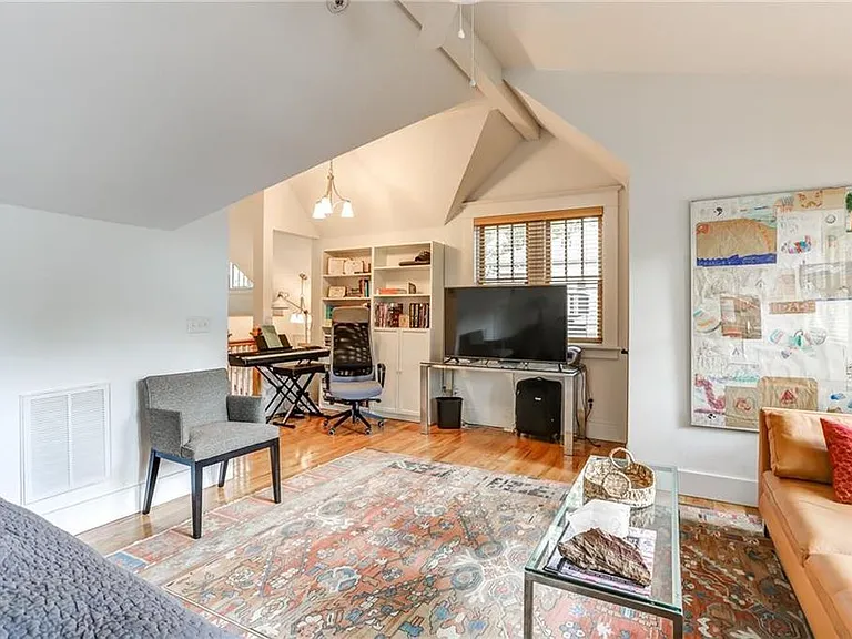 780 Clemont Dr NE — Photo 10