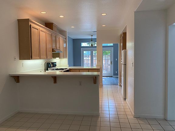 2nd image of 316 W Meadows Ln