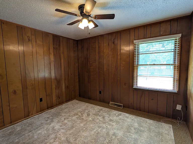 534 Westside Ter — Photo 18