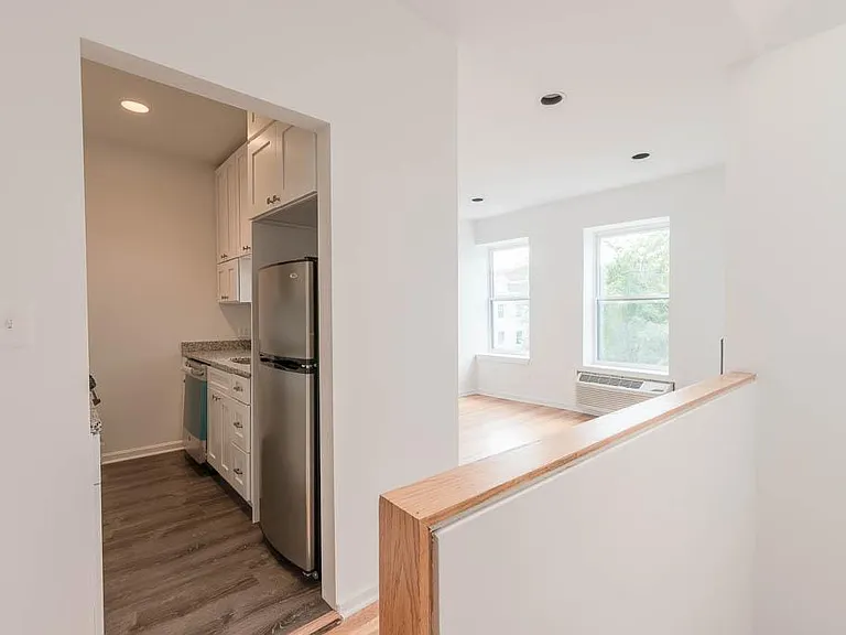 2300 18th St NW #305 — Photo 3