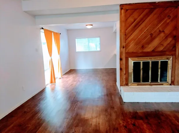 15210 McConn St, Webster, TX 77598