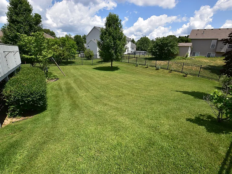 18153 Lisbon Dr — Photo 21