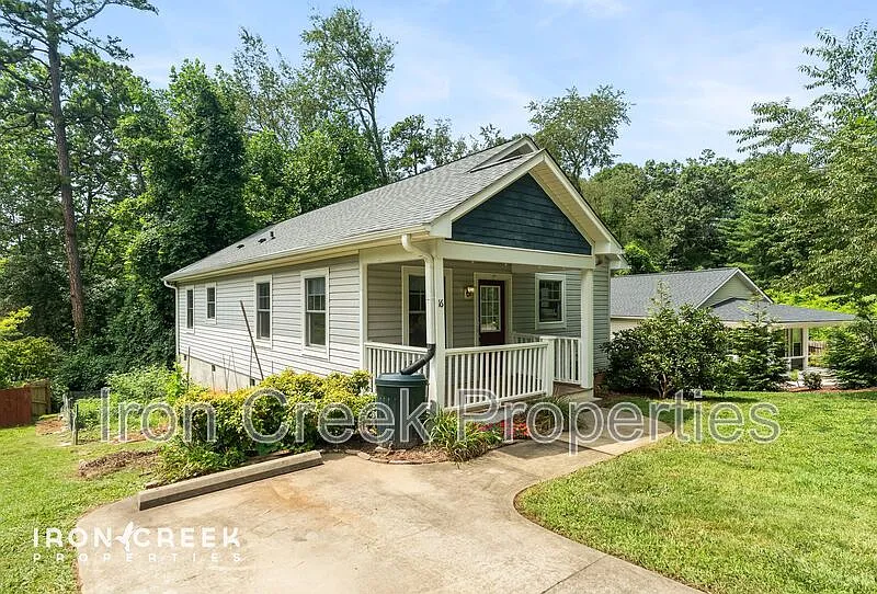 3 bed, 2.0 bath, 1144 sqft, $1,995 — Photo 2