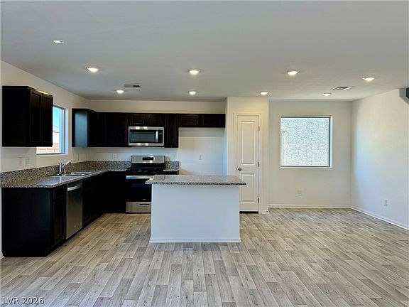 5th image of 7640 Royal Halo Ave