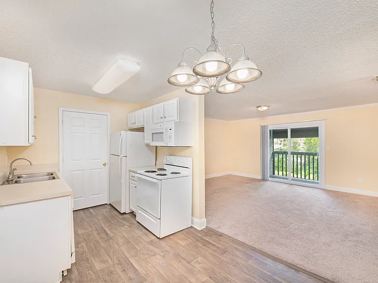 MAA Highland Ridge — Photo 10