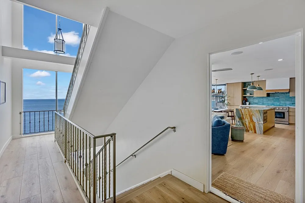 2 bed, 1115 sqft, $12,000 — Photo 4