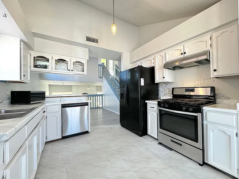 11145 Loma Escondida Dr — Photo 10