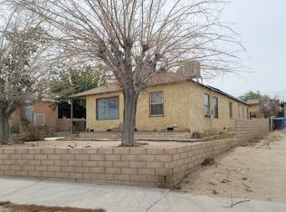 940 W Buena Vista St, Barstow, CA 92311
