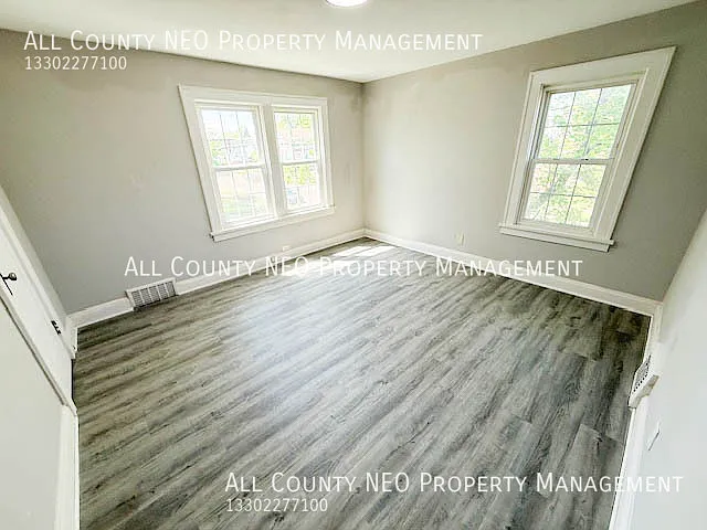 900 Roslyn Ave SW — Photo 16