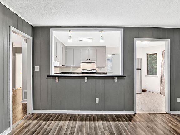 2nd image of 4955 Catalina Cir