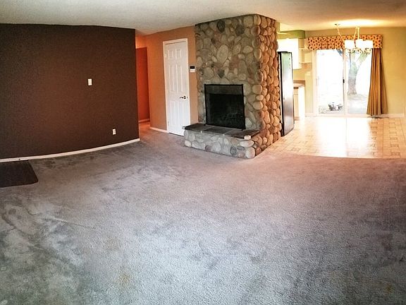 5th image of 8715 NE Benton Dr