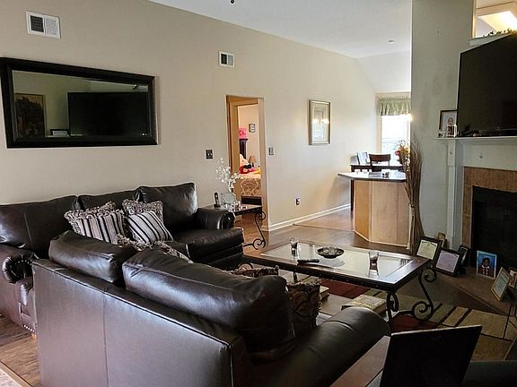 4th image of 9905 Wynngate Dr