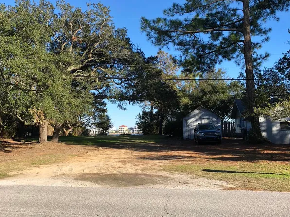 1326 Saint Joseph Street, Carolina Beach, NC 28428
