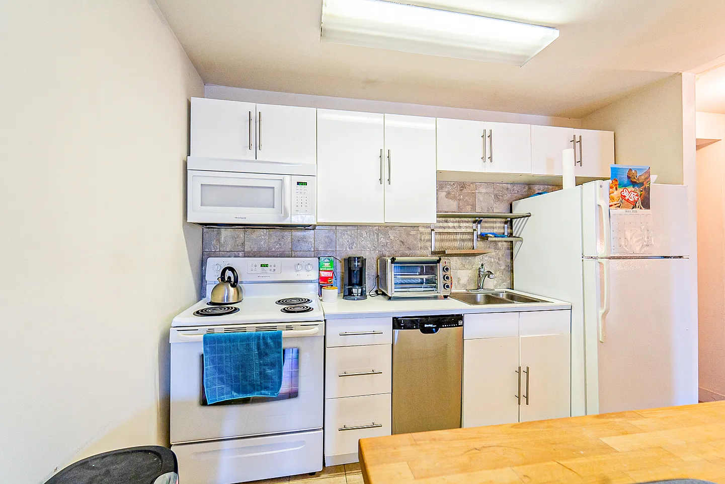 260 South 9th Street - 3R — Photo 1