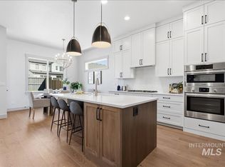 824 E Escalation St, Meridian, ID 83642