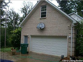 5th image of 611 Lotus Dr