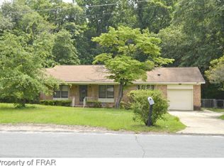 5304 Foxfire Rd, Fayetteville, NC 28303