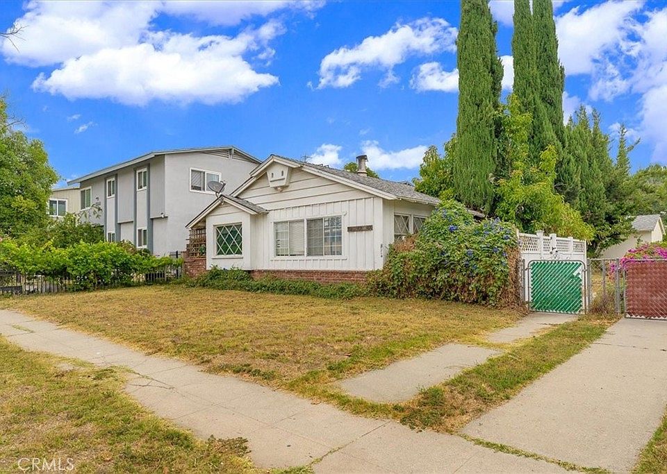 1st image of 5816 Woodman Ave