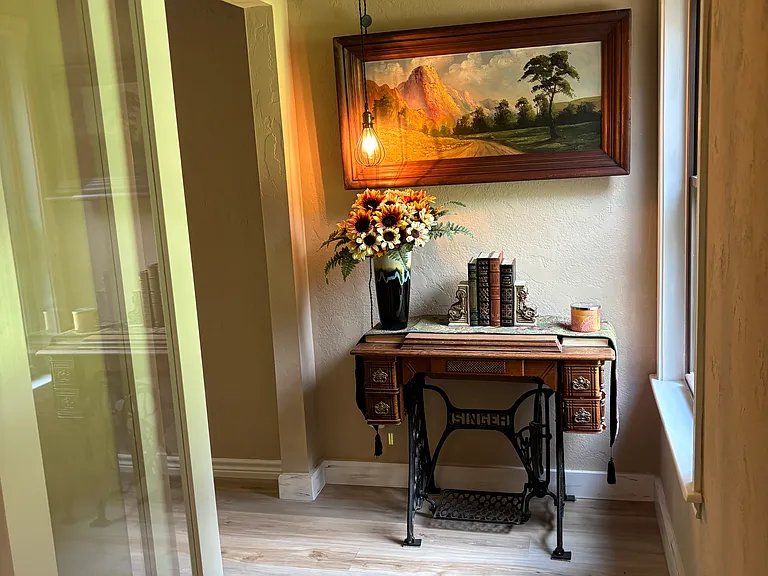 Hall to Bedrooms