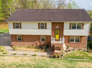 250 Spruce Ln, Poca, WV 25159