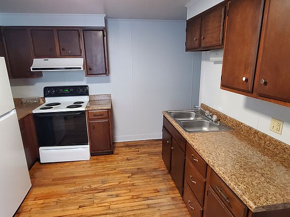 5th image of 127 2nd St #127