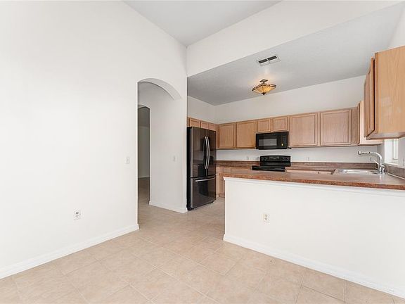 5th image of 106 VISTA DRIVE
