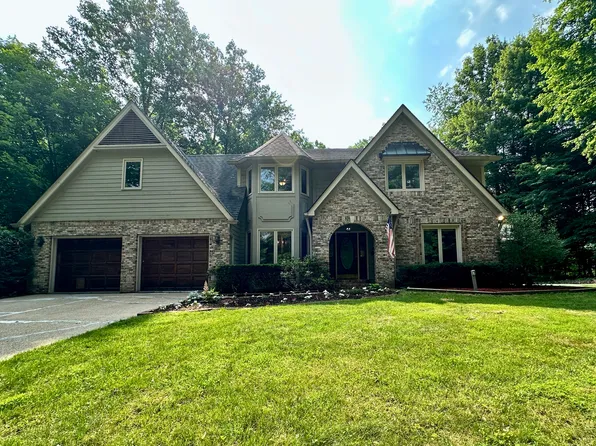 1415 Fox Cross Dr, Martinsville, IN 46151