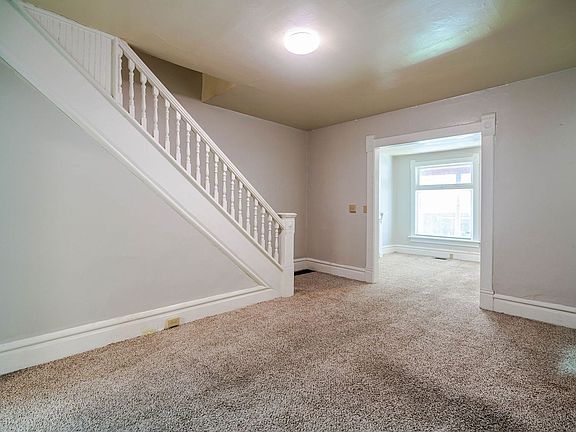 5th image of 246-250 W 5th Ave #1281