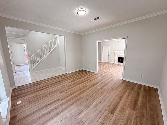 3rd image of 317 Riverwalk Ln