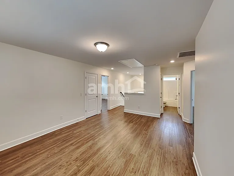 5079 Trailwater Dr — Photo 9