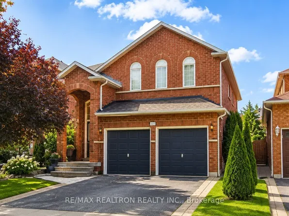 215 Drummond Dr, Vaughan, ON L6A 3C1