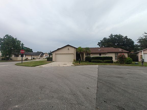 3rd image of 794 Austin Ct