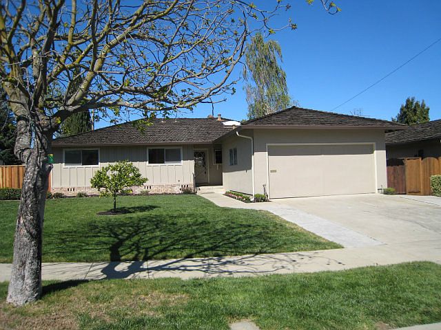 1st image of 7547 De La Farge Dr