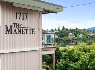 1717 E 16th St APT 205, Bremerton, WA 98310