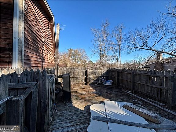 5th image of 3709 Charlotte Dr