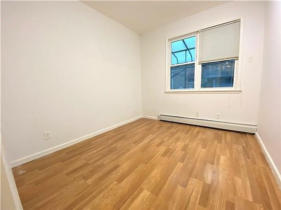 4th image of 12315 25th Ave #2