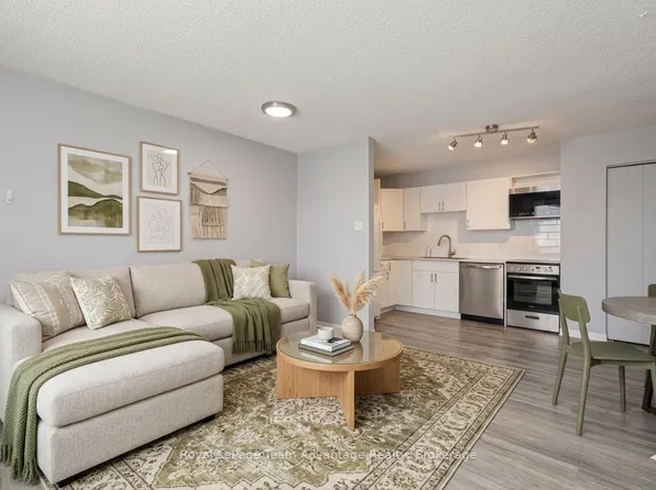 1 Georgian Bay Ave #104, Parry Sound, ON P2A 3B1