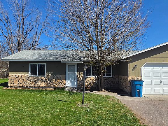 2nd image of 2205-2224 Central Pl #2205B