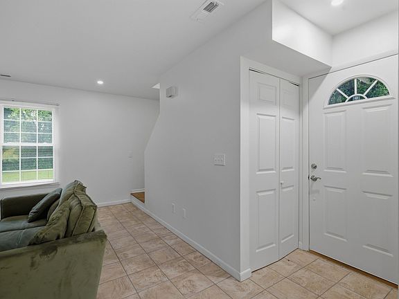4th image of 1408 Granville Rd