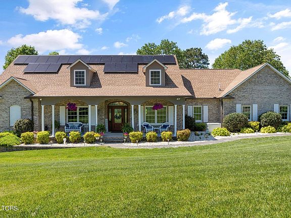 2nd image of 104 Island Ln