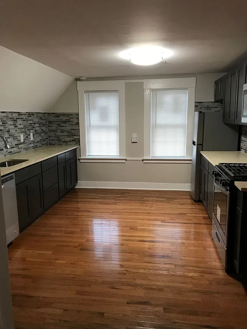 58 Ellsworth — Photo 2
