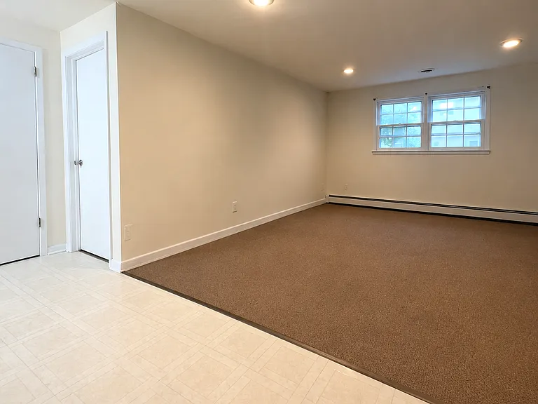 304 Loren Ct — Photo 17
