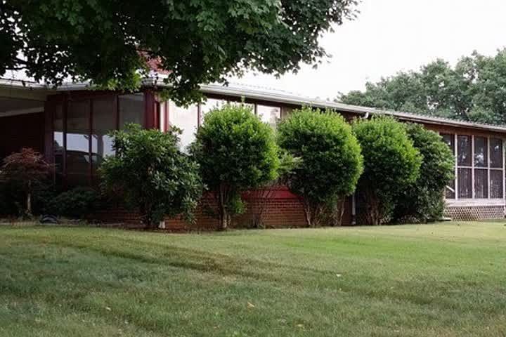 2nd image of 964 Dumplin Valley Rd E