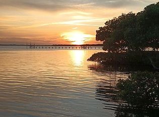 180 Horseshoe Loop Rd, Terra Ceia, FL 34250